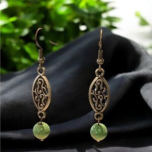 20224 ⭐️Green Magnesite/pewter earrings⭐️